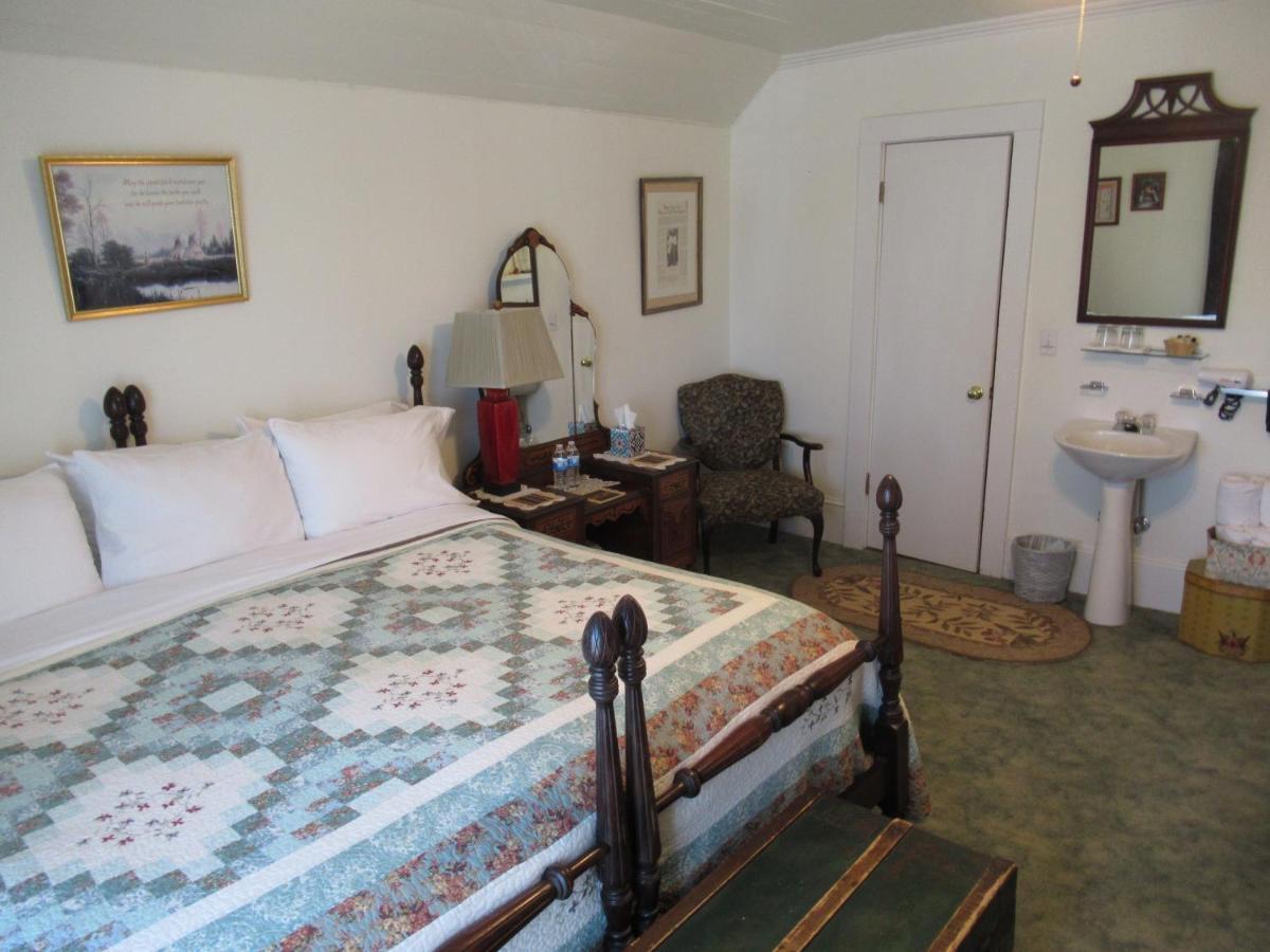 Carrier Houses Bed & Breakfast Rutherfordton Kültér fotó