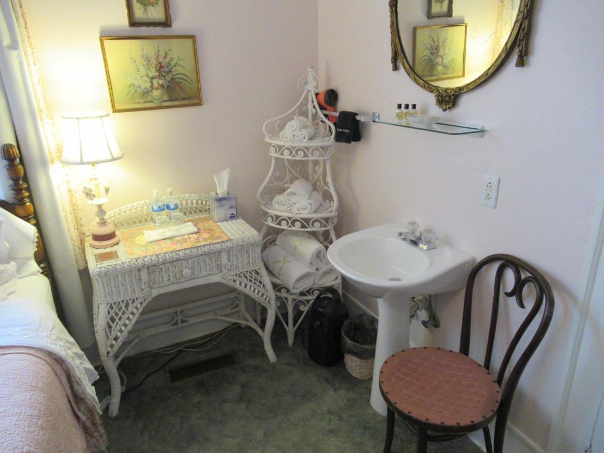 Carrier Houses Bed & Breakfast Rutherfordton Kültér fotó
