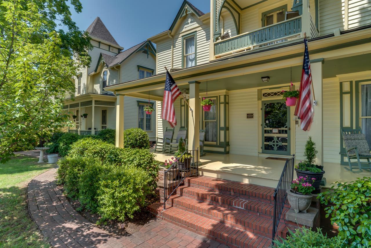 Carrier Houses Bed & Breakfast Rutherfordton Kültér fotó